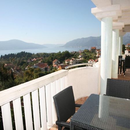 Apartments Villa Happy Mrcevac Extérieur photo