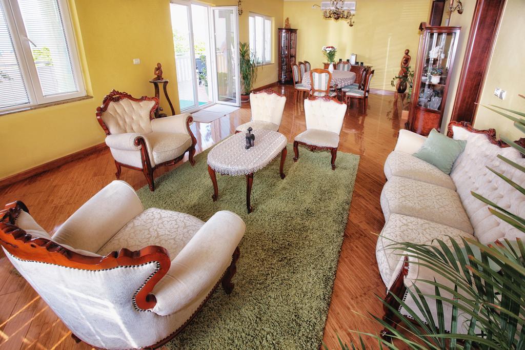 Apartments Villa Happy Mrcevac Extérieur photo