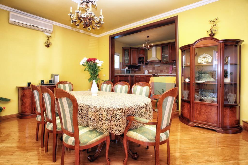 Apartments Villa Happy Mrcevac Extérieur photo