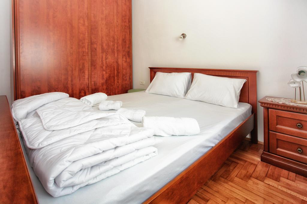 Apartments Villa Happy Mrcevac Extérieur photo