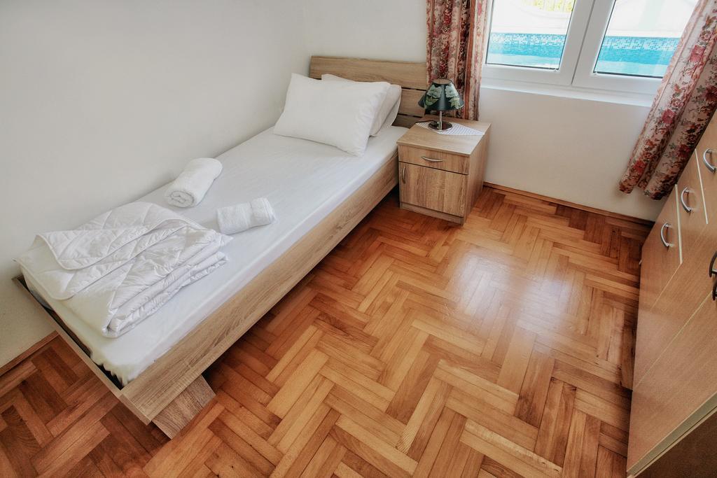 Apartments Villa Happy Mrcevac Extérieur photo