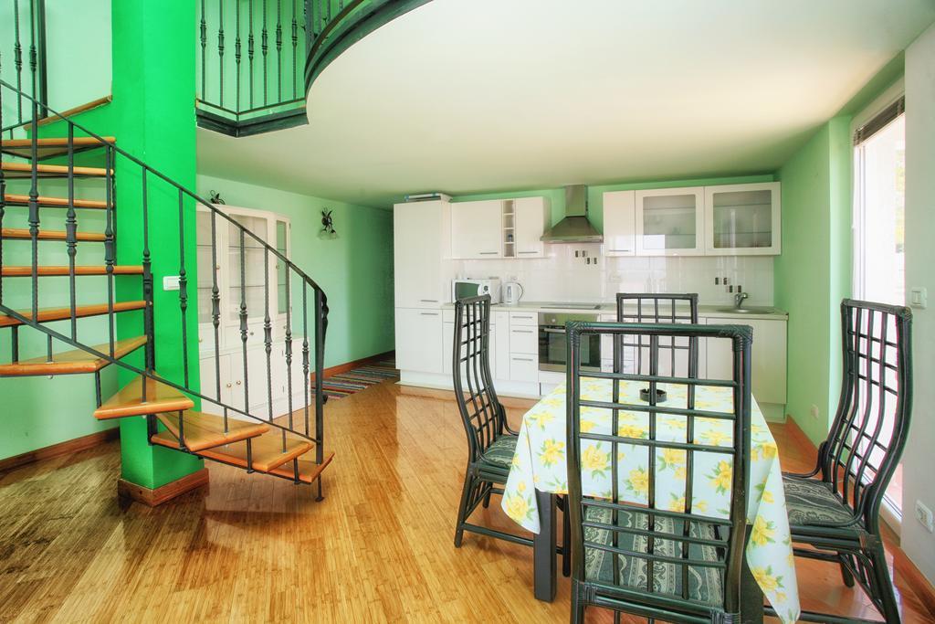 Apartments Villa Happy Mrcevac Extérieur photo