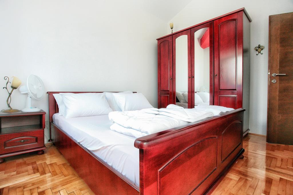 Apartments Villa Happy Mrcevac Extérieur photo