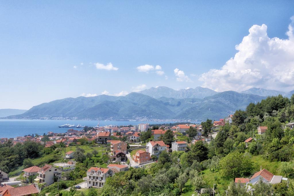 Apartments Villa Happy Mrcevac Extérieur photo