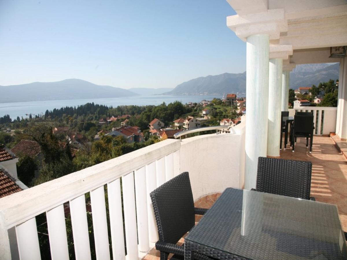 Apartments Villa Happy Mrcevac Extérieur photo