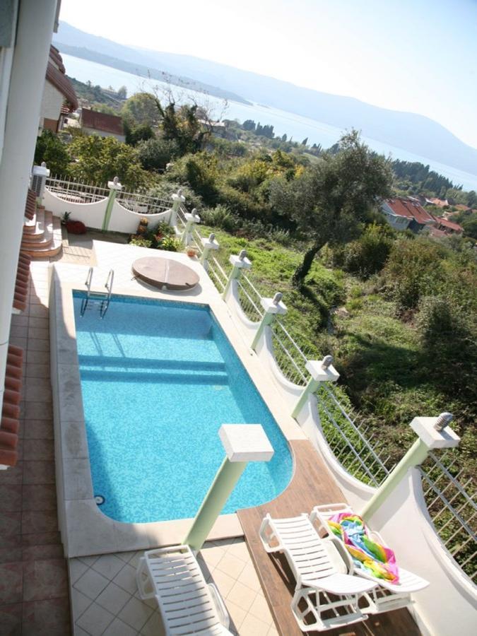 Apartments Villa Happy Mrcevac Extérieur photo