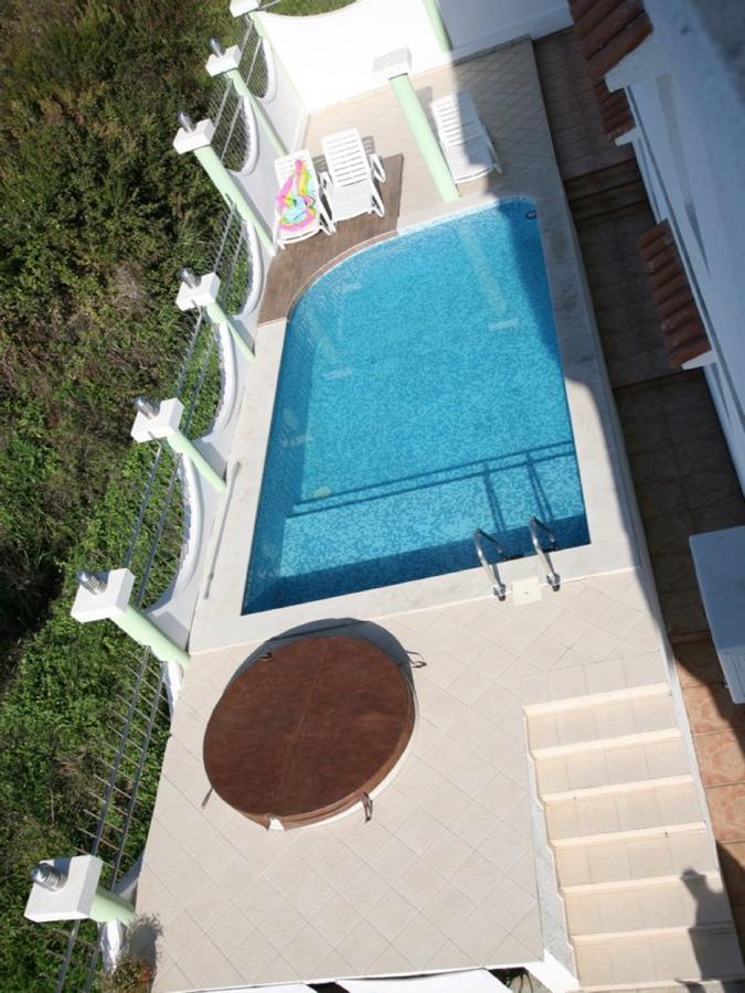Apartments Villa Happy Mrcevac Extérieur photo
